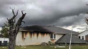 lightning strike house indicators